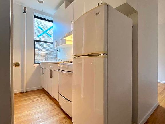 2nd image of 336 E 13th St APT F1