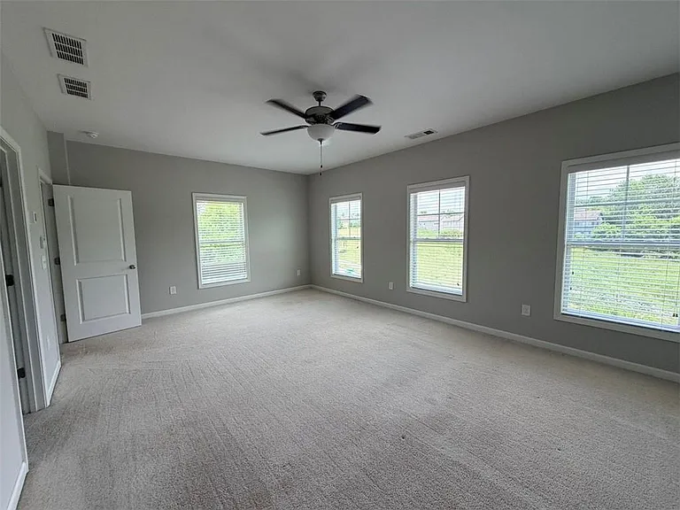 860 Westmoreland Cir NW — Photo 11