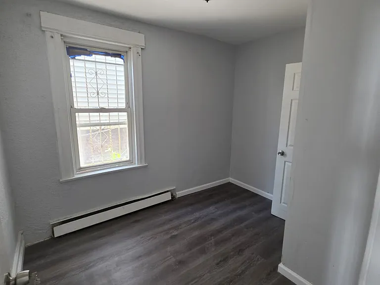12 Edmund Pl #1 — Photo 5