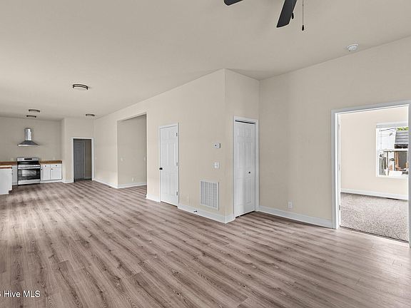 4th image of 106 Ridgeway Street