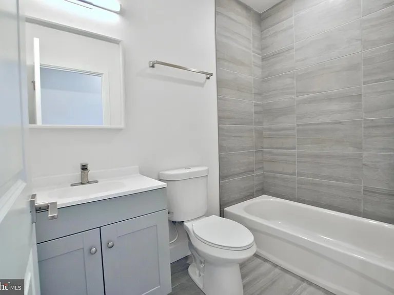 2130 N 2nd St #3 — Photo 10