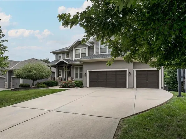 10941 S Barth Rd, Olathe, KS 66061