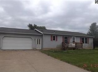 215 Daniels Ave, Conneaut, OH 44030