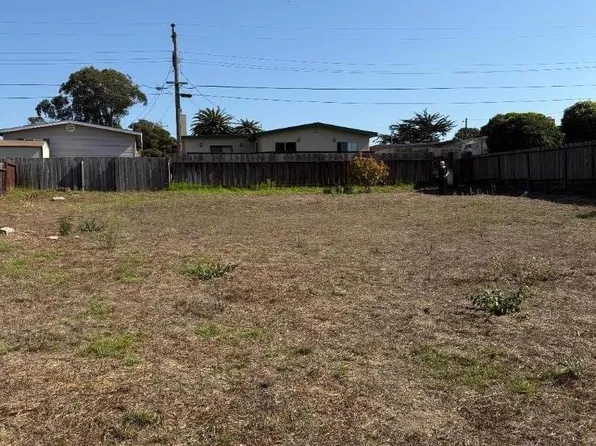 228 Beach Rd, Marina, CA 93933