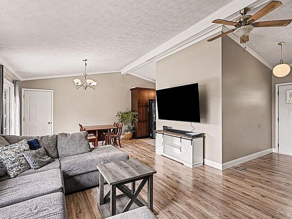 5th image of 3687 N Lake Shore Dr