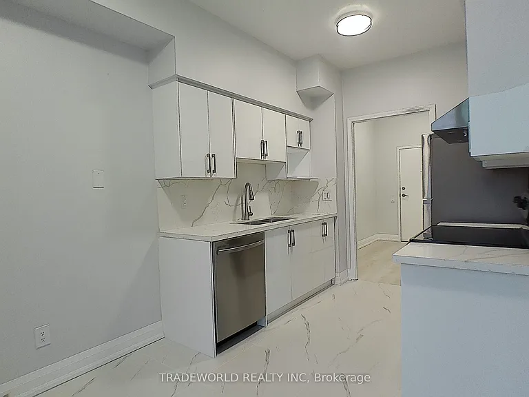 33 Empress Ave #3002 — Photo 16
