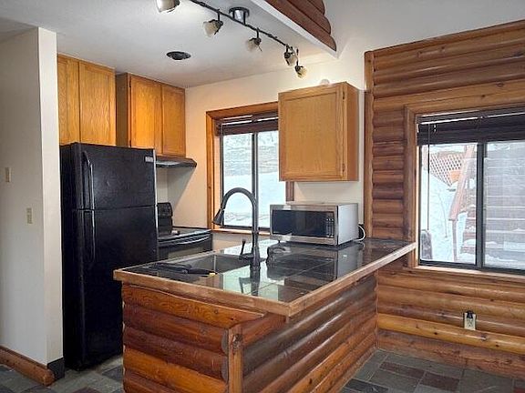 4th image of 141 Settlers Ln #B