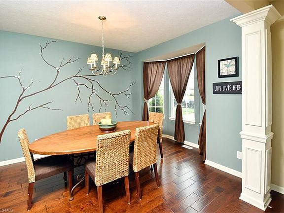 3rd image of 34460 Braemore Dr