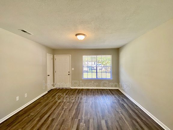 2nd image of 5041 Harley Ln