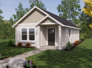 3271 NW 9th St #116, Redmond, OR 97756