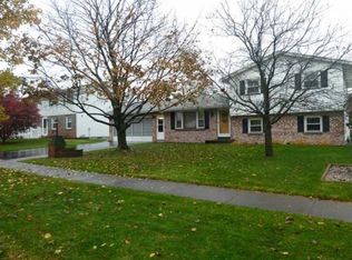 25 Pyramid Ln, Rochester, NY 14624
