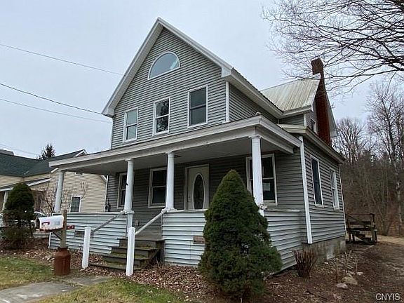 3rd image of 58 Fairfield St