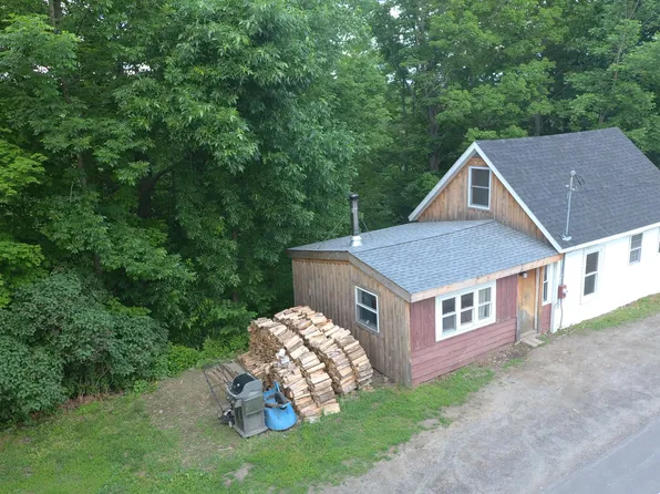 64 Pittsfield Avenue, Hartland, ME 04943