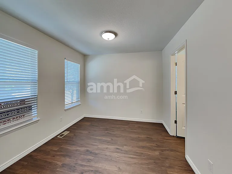 2496 Sierra Springs Dr — Photo 8