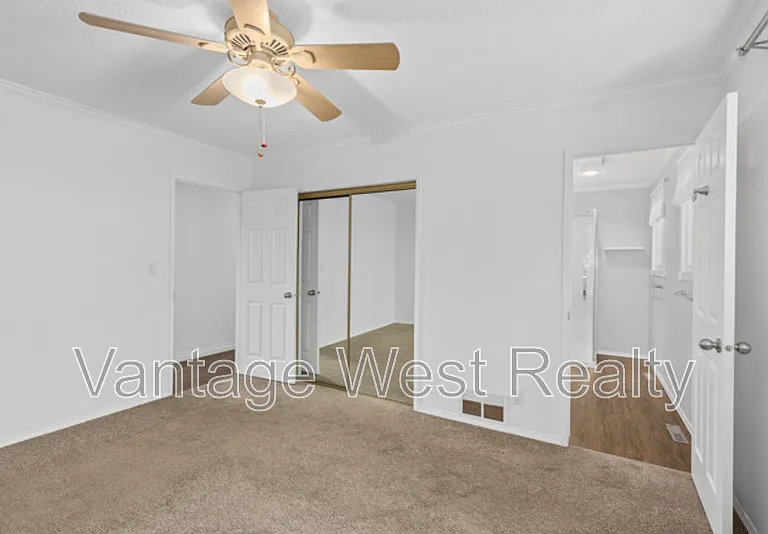 1930 Golfview Rd — Photo 13