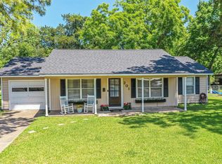 201 Mattson St, West Columbia, TX 77486
