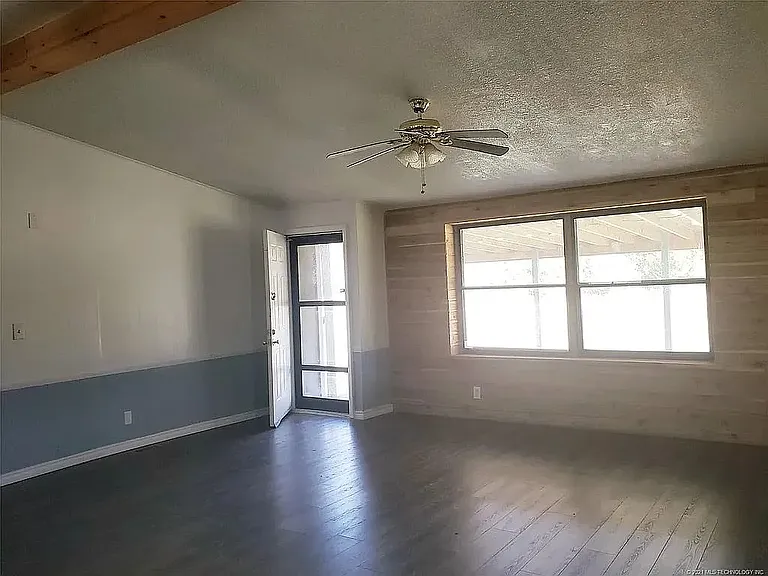 215 Copperhead Ln — Photo 5