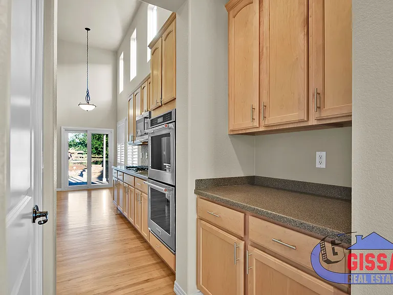 8109 Winding Passage Dr — Photo 10