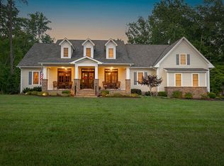 11525 Barrows Ridge Ln, Chesterfield, VA 23838