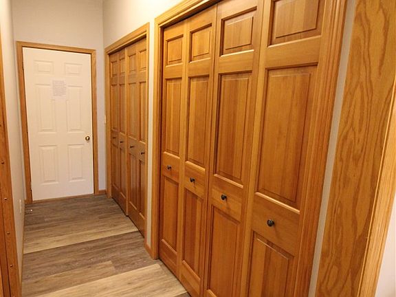5th image of 1605 Parker Ct