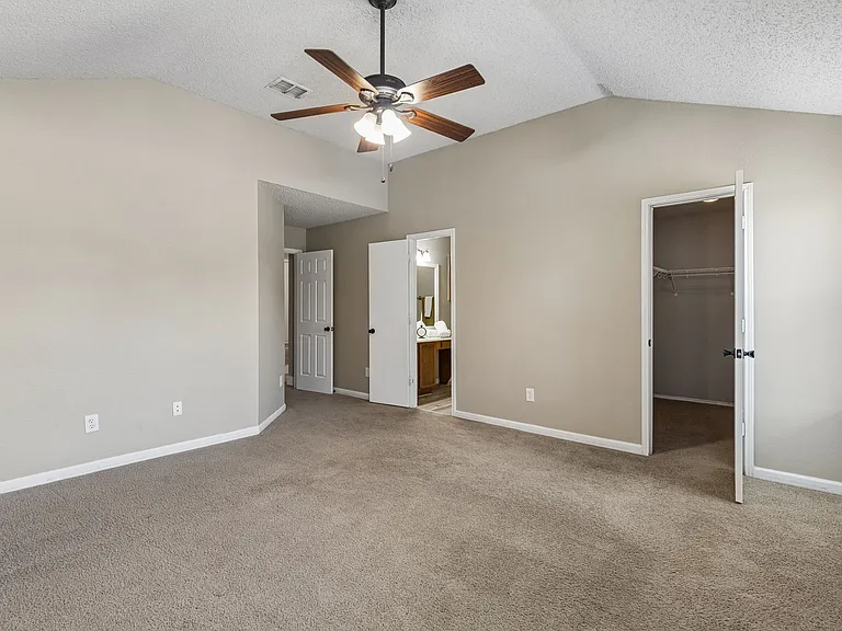 246 Pine Crest Dr — Photo 6