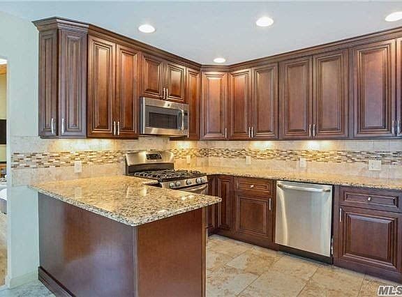 3rd image of 73 S Bay Dr