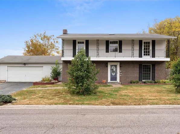 801 Commodore Dr, Washington, MO 63090