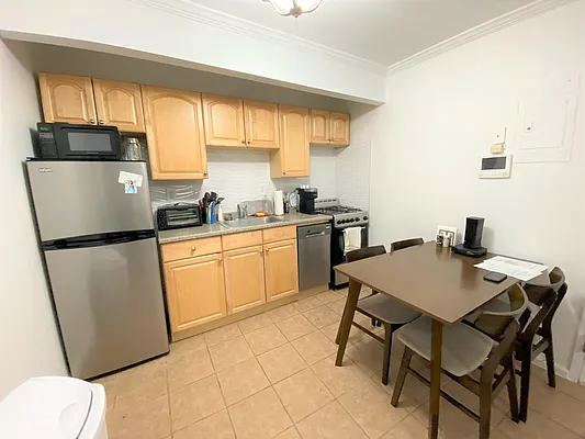 Rented by Douglas Elliman | media 28