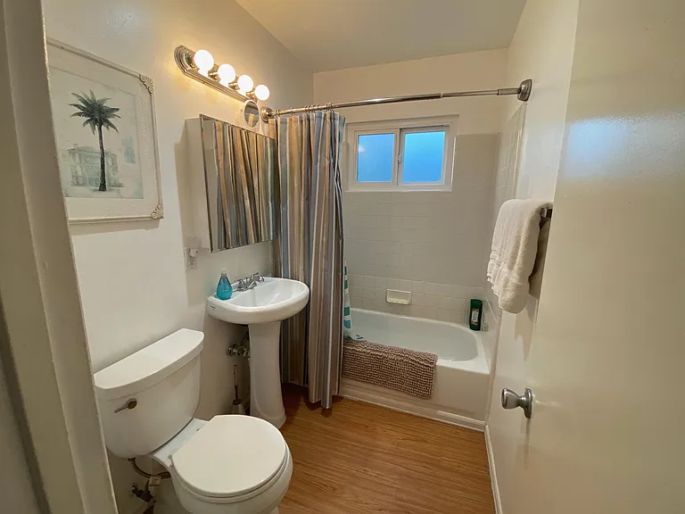 1159 Montauk Ln — Photo 7