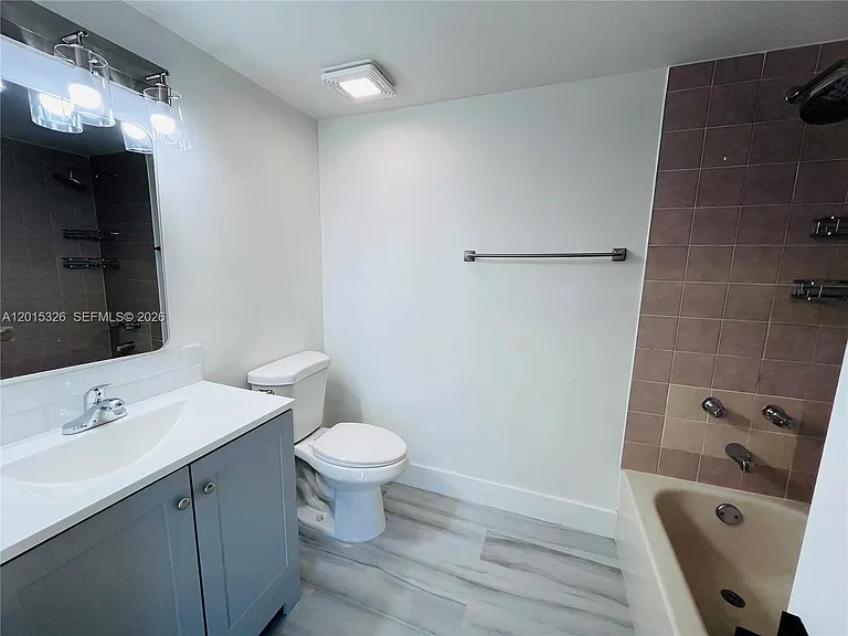 2055 SW 122nd Ave #507 — Photo 9