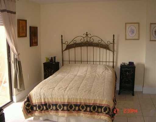 3rd image of 1623 Collins Ave APT 712