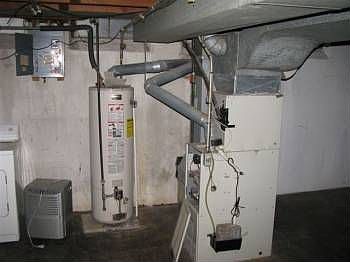 2nd image of 3287 Terry St
