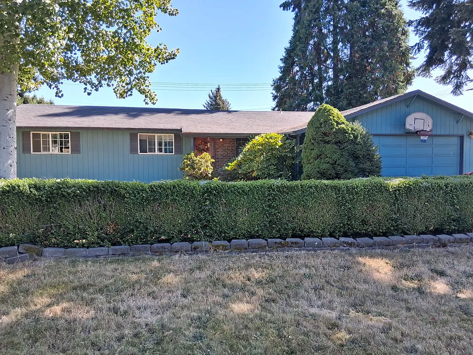 579 Flamingo Ave