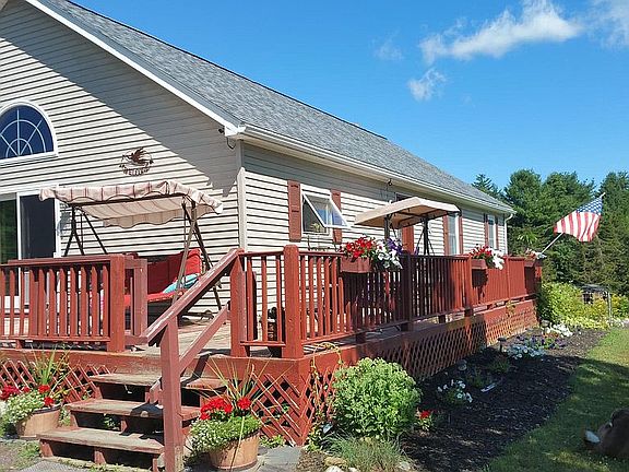 Front of house from driveway
