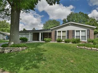 1622 Long Leaf Cir, Saint Louis, MO 63146