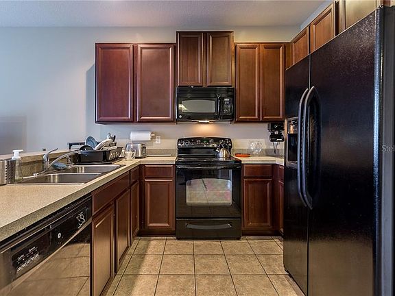 4th image of 6729 Holly Heath Dr