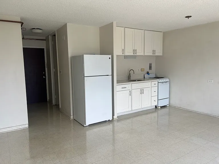 1650 Kanunu St #401 — Photo 3
