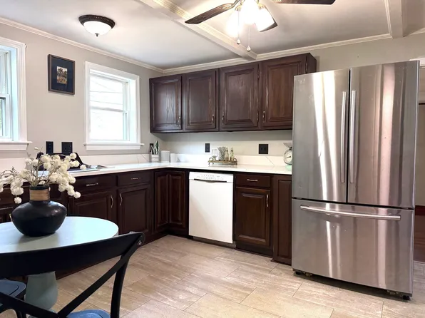91 Great Woods Rd, Saugus, MA 01906