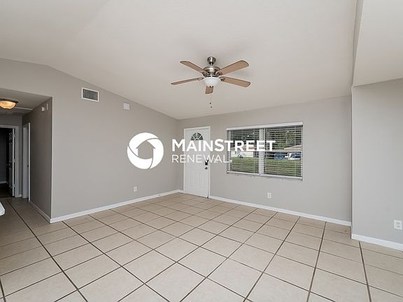 2nd image of 828 Trina Ln