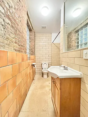 Rented by Skyward | media 38