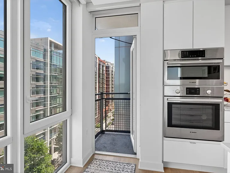 37 L St SE #802 — Photo 4