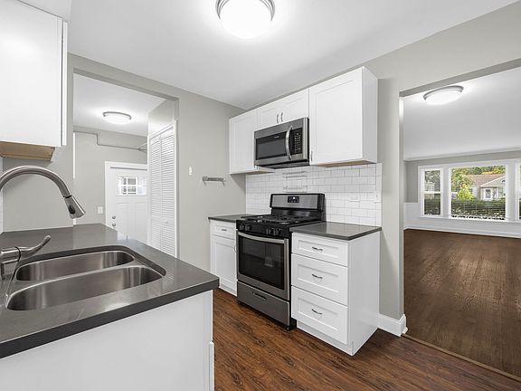 5th image of 877 N Golf Cul De Sac St