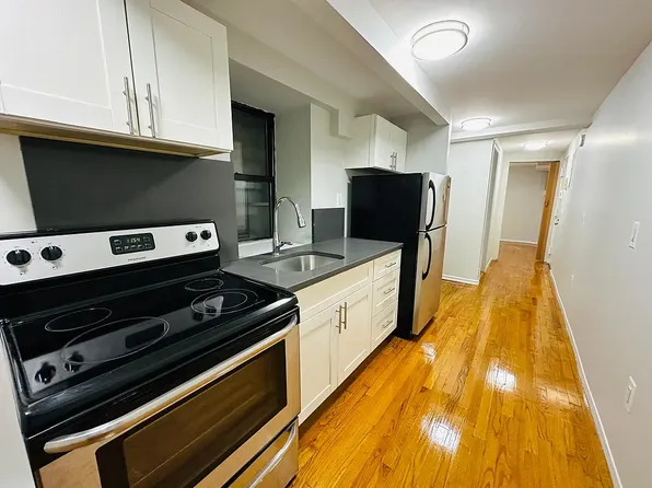 327 West 21st Street image 1 of 7