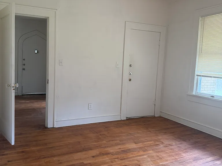 3344 8th Ave — Photo 15