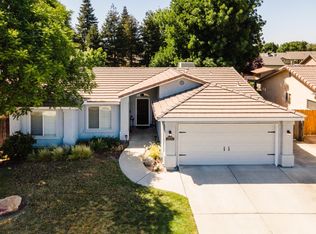 1239 Hillcrest Ave, Tulare, CA 93274