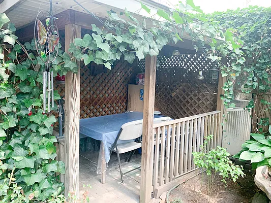 Rented by Ulas Real Estates Inc | media 22