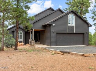 2850 Lazy Eight Ct, Overgaard, AZ 85933