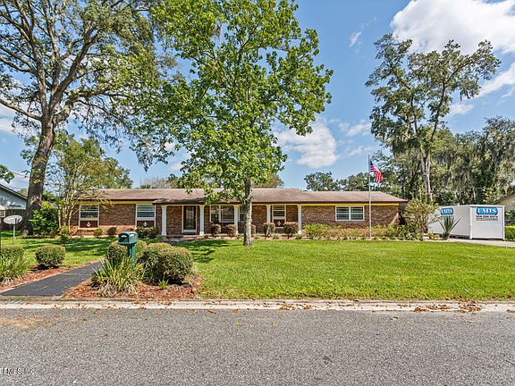3rd image of 2727 Cedarcrest Dr