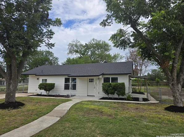 222 Klein, Marion, TX 78124