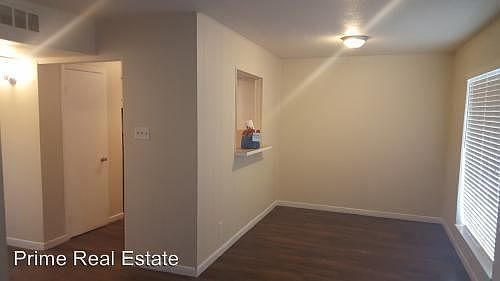 1st image of 457 Eldon Dr APT 9